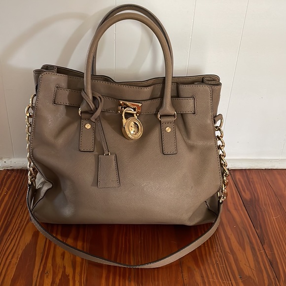 Michael Kors Tan Leather Purse 12in X 12in - Picture 4 of 6